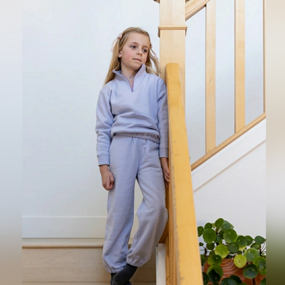 NWOT Iver And Isla Sweatshirt And Sweatpants Set In Color "Heather", Size 4